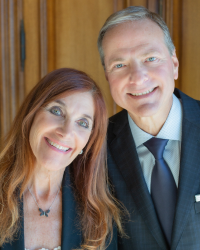 Henry-Susan-Samueli-2025-Hall-of-Fame-Inductee-Headshot